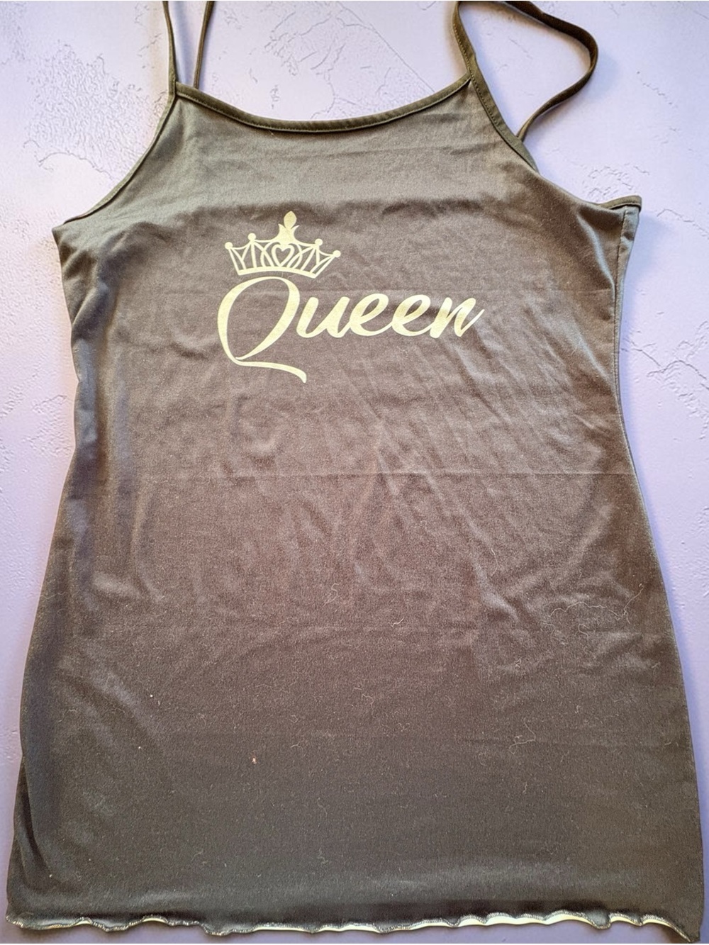 Queen Graphic black Slip — Women's Spaghetti-Strap Chemise